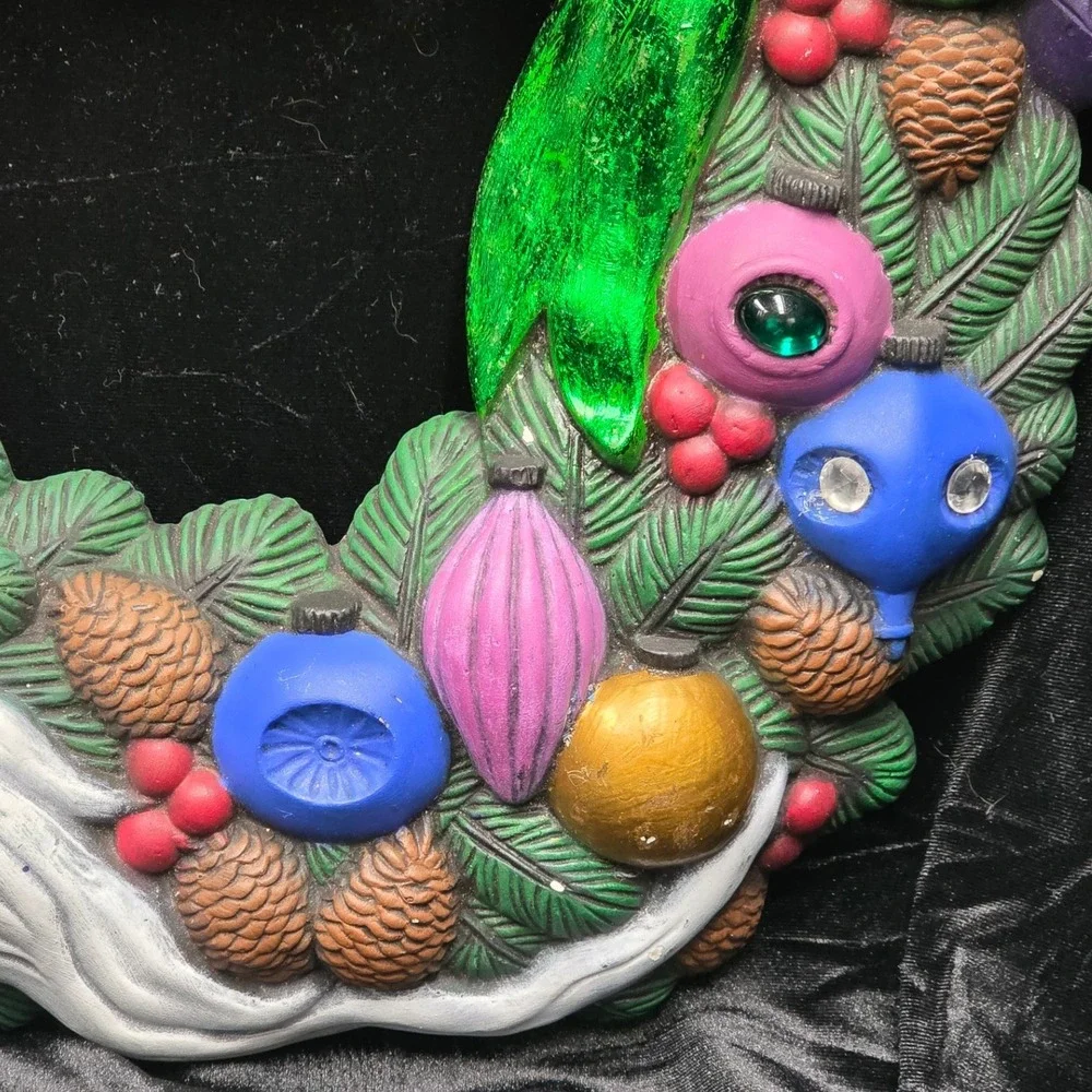 Vintage Hand Painted Ceramic Santa Claus Christmas‎ Wreath Wall Decor Ornament